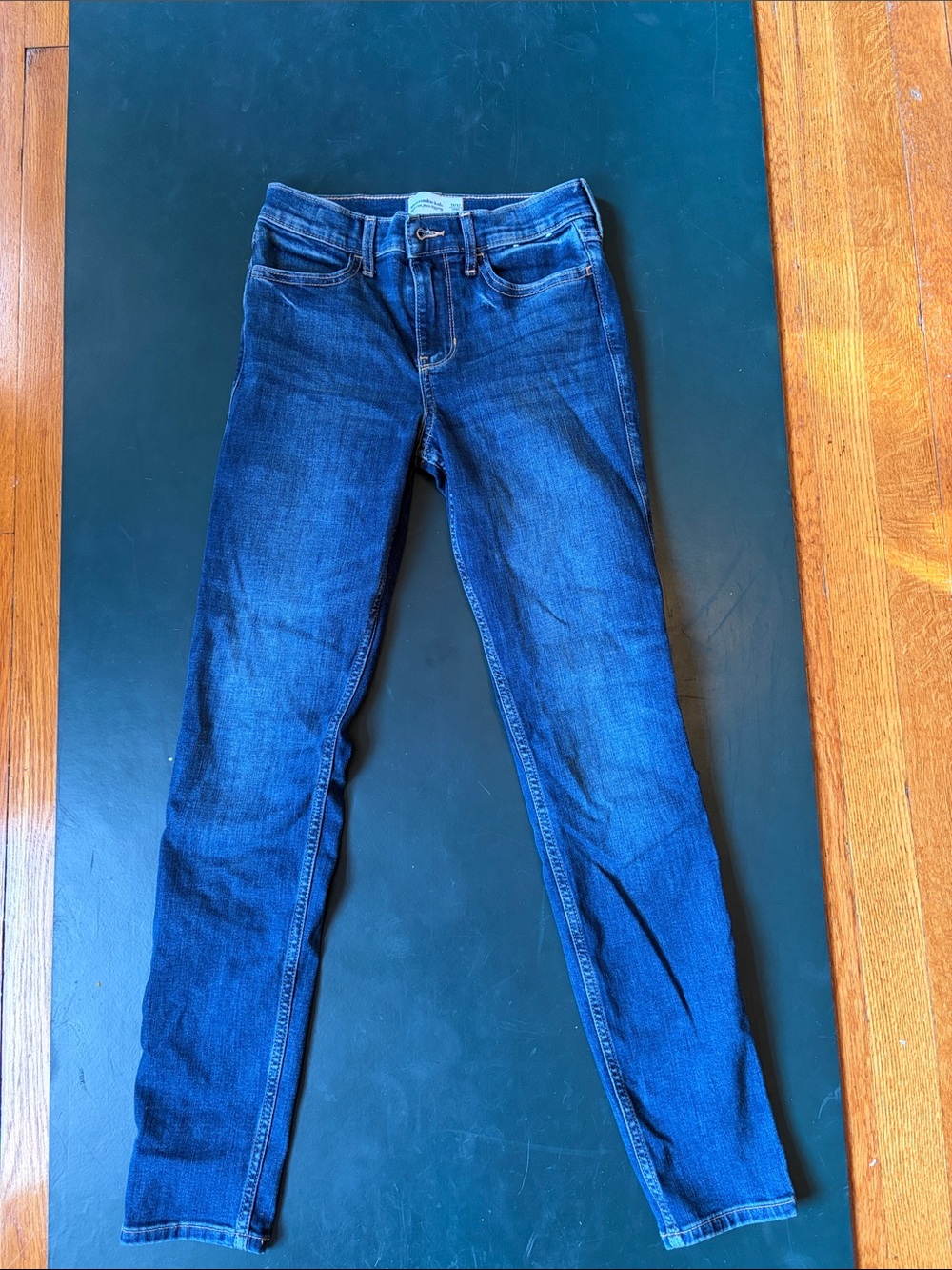 Abercrombie Kids High Rise Jean Legging, Girls size 11/12 Long